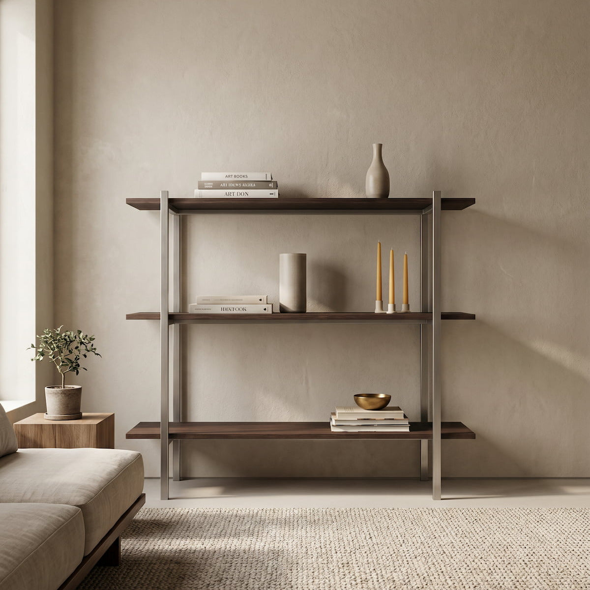 Iku Regal aus Edelstahl mit einer Holzplatte aus Wenge eingerichtet in einem Wohnzimmer im Japandi-Stil