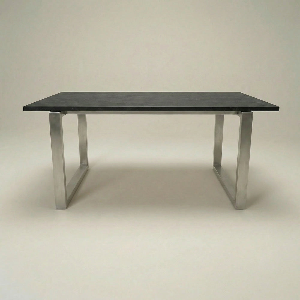 Tisch für Sofa und Couch aus Edelstahl mit schwarzer Steinplatte